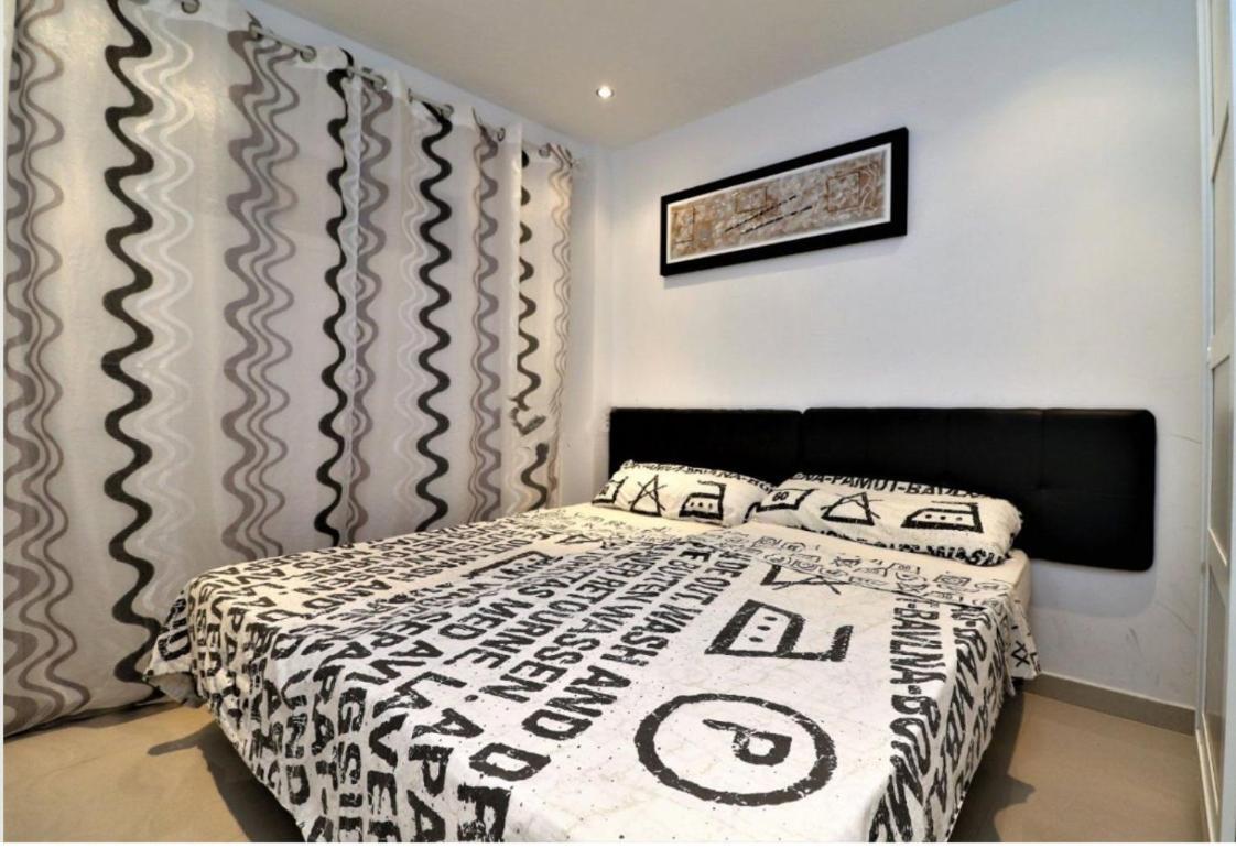 Levante Beachfront Luxury Apartment Benidorm Buitenkant foto